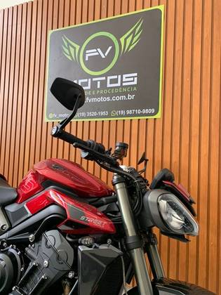 TRIUMPH STREET TRIPLE 765 RS 